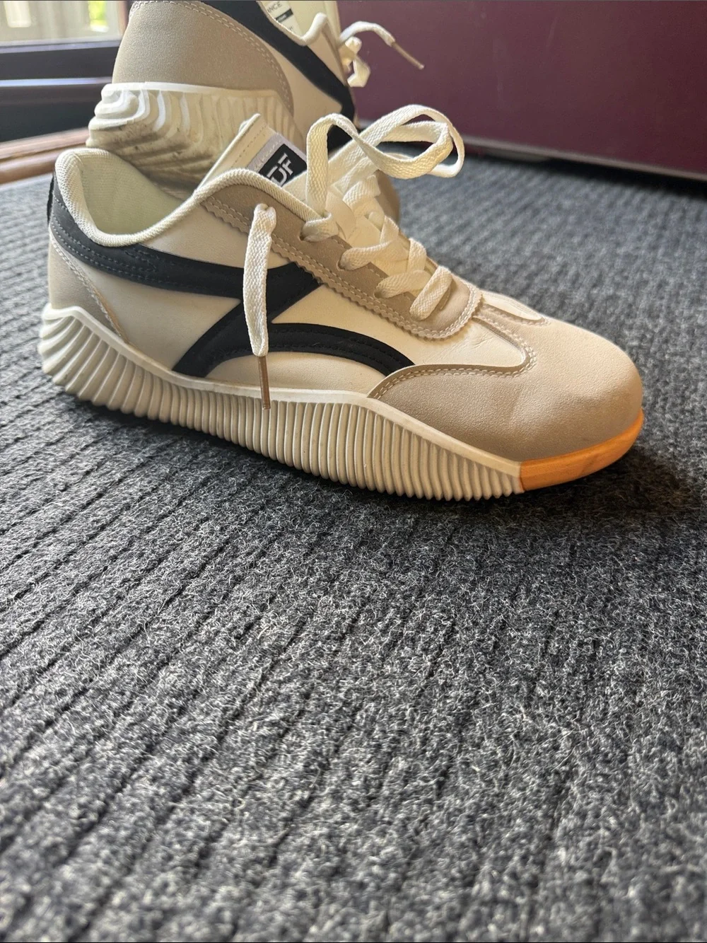 De Florance Sneakers - Picture 2 of 6